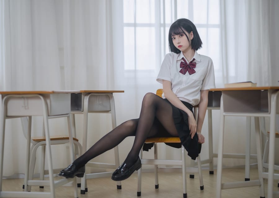 许岚LAN –NO.001 教室jk黑丝[40P/425MB]