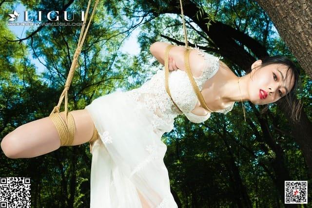 Ligui丽柜 – 2020.10.16《郊野无助的挣扎》白雪[51+1P170M]