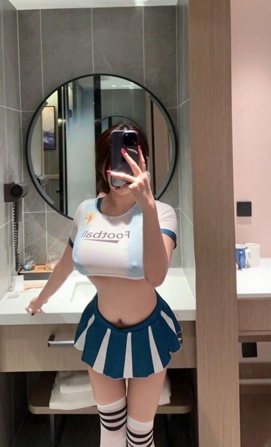 [微密圈]奶宝妹纸 –足球宝贝 [34P15V-1.19GB]