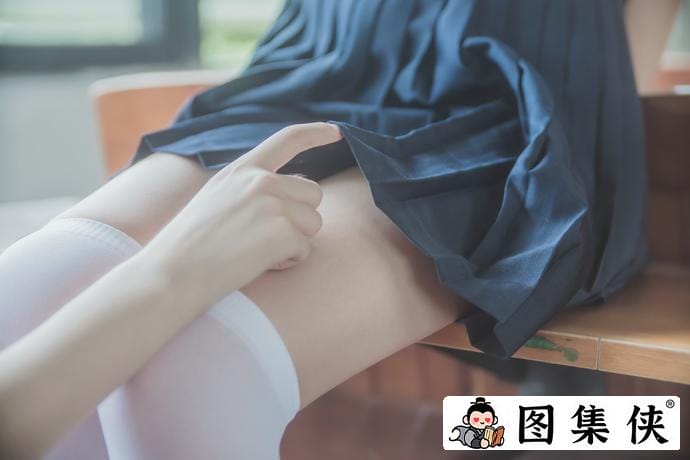 被自己买的机器人做到哭 他的手一直探下去让我得到了前所未有的满足-5 被自己买的机器人做到哭 他的手一直探下去让我得到了前所未有的满足