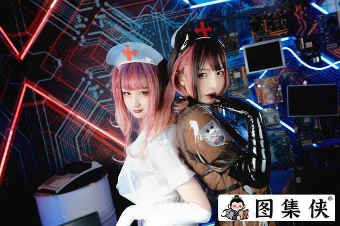 斗鱼主播神楽坂真冬胶袜作品 居然让粉丝直接上手而欲罢不能