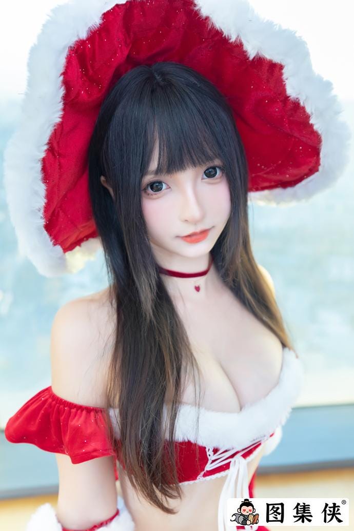 斗鱼主播神楽坂真冬胶袜作品 居然让粉丝直接上手而欲罢不能