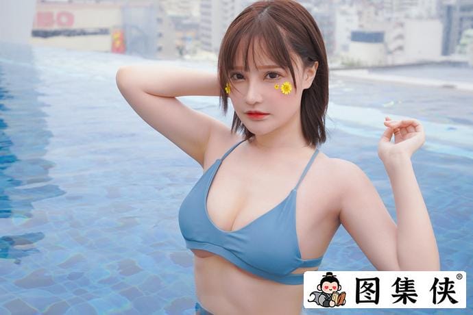 大陆萌主千夜未来是不是整过?她的圣旦服图集是卖的吗?