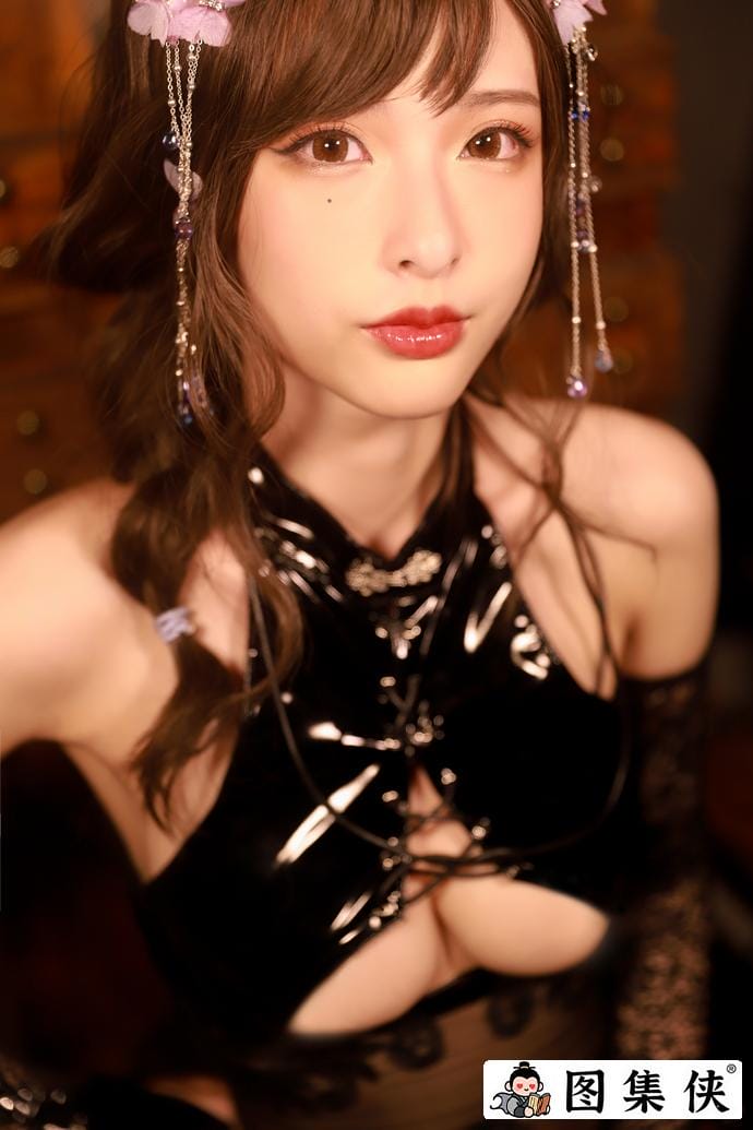 捂脸观看!美艳清水由乃抹油把靡烟旗袍穿出了比基尼的视觉-2 捂脸观看!美艳清水由乃抹油把靡烟旗袍穿出了比基尼的视觉