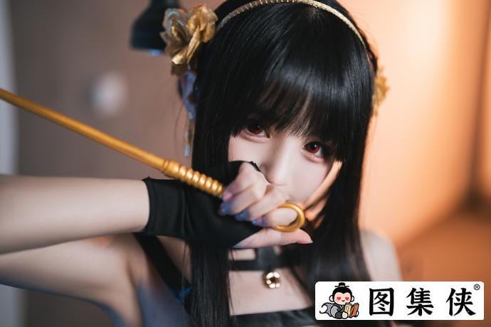 千变万化!樱井宁宁约尔太太英姿飒爽 黑色连衣裙与金色发簪的魔力-4 千变万化!樱井宁宁约尔太太英姿飒爽 黑色连衣裙与金色发簪的魔力