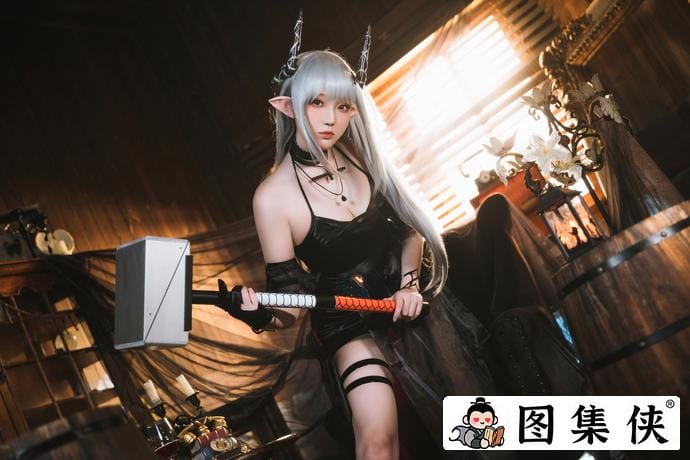 银发女神！瓜希酱泥岩音律联觉零号特工COS可爱的精灵耳朵独具匠心