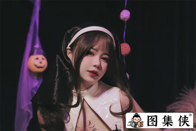 Tina很妖孽呀万圣修女造型太火辣 cos作品全揭秘!-1 Tina很妖孽呀万圣修女造型太火辣 cos作品全揭秘!