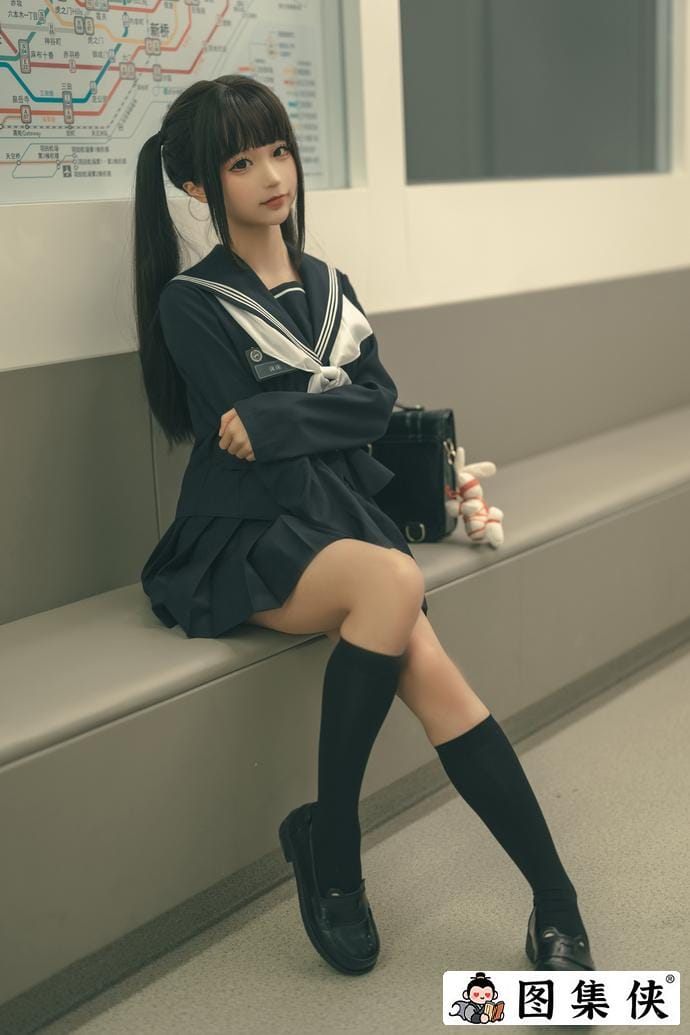 宅男沦陷！蠢沫沫的创可贴cos，从地铁任务到健身环到底有多绝？