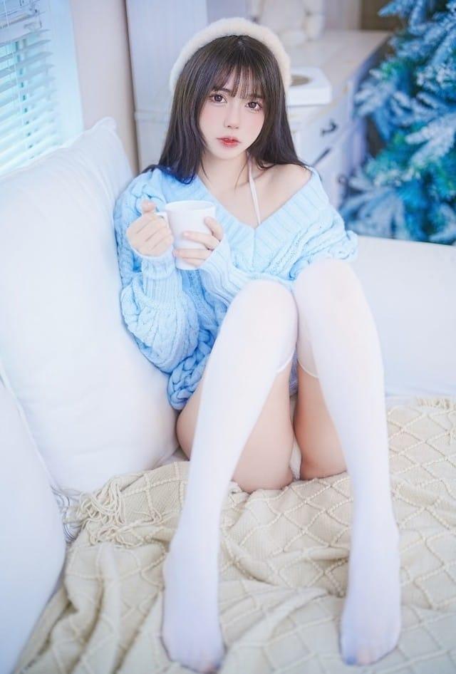 Tina很妖孽呀 – NO.26 蓝色秋冬毛衣[27P-168M]