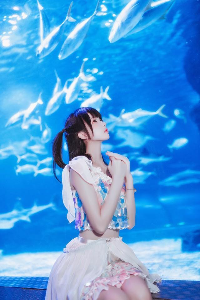 桜桃喵 – NO.204 水族馆 [15P-226MB]