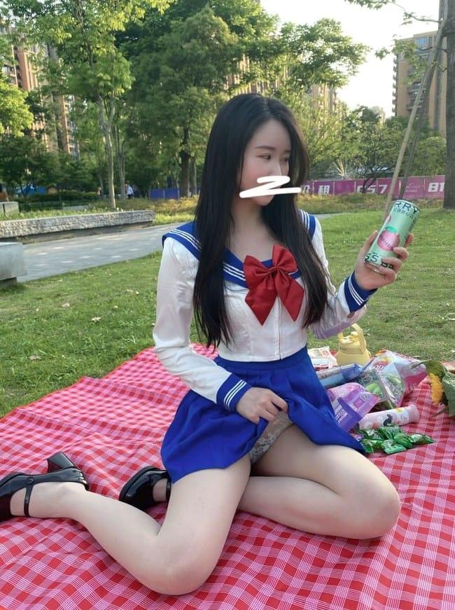 [微密圈]July芝岚 –户外野餐 [59P-89M]