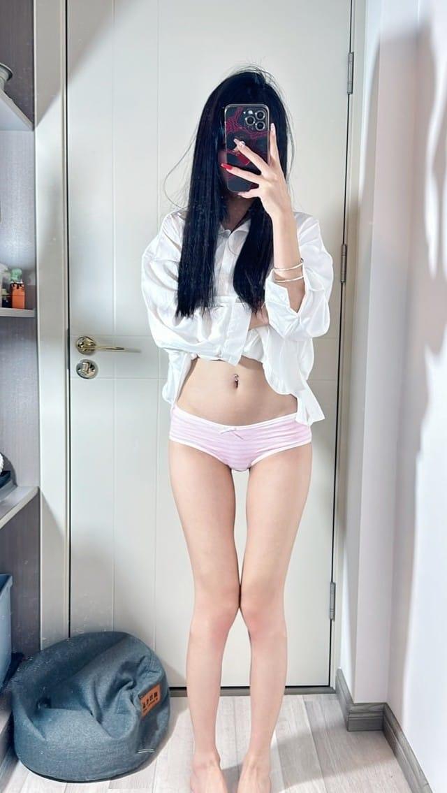 [微密圈]聂傲娇 – 萌妹自拍 [12P-66M]