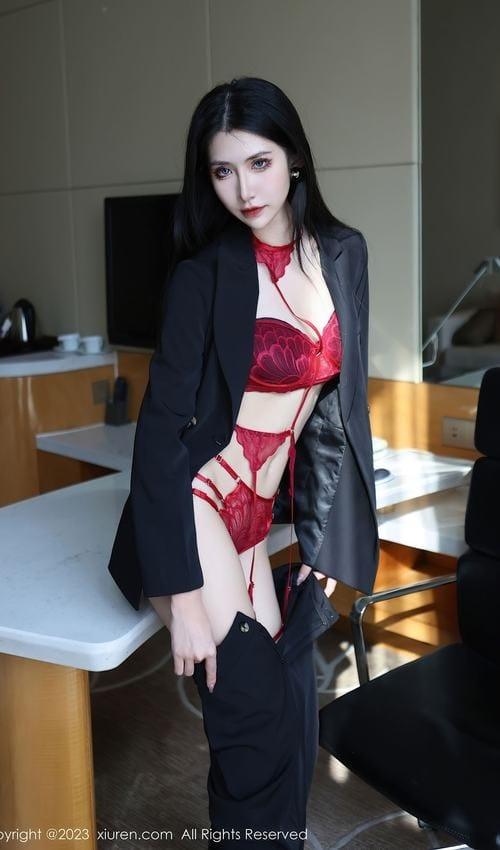 [Xiuren秀人网]2023.03.13 NO.6402 依娜Yina[112+1P／980MB]