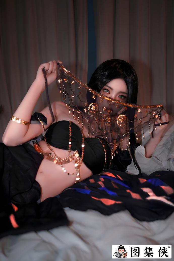 桜桃喵cos鬼刀风铃公主，冷艳与凛然共舞，爱了！