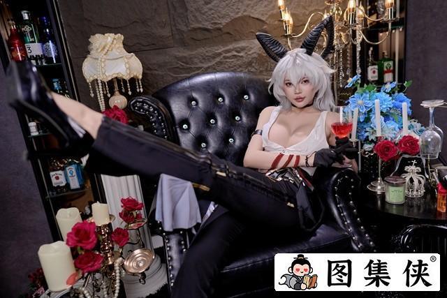 ZinieQ – NO.145 鸣潮 赞妮 [49P10V 2.68G]