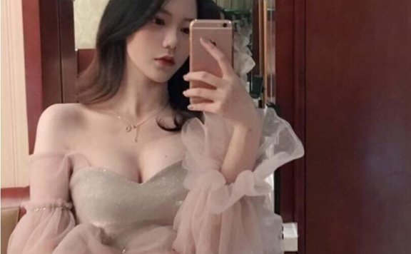 快点亲亲我吖和魔法秋秋是同一个人,你知道吗