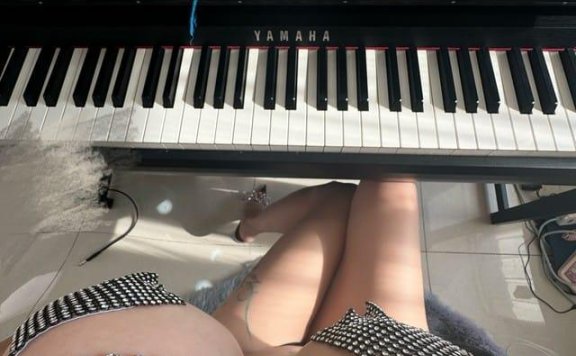 [微密圈]果儿Victoria – 旗袍秘密[12P-80MB]