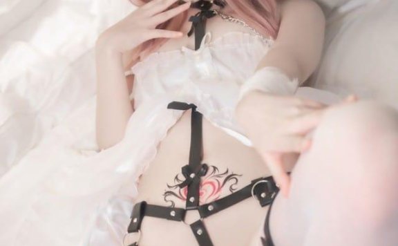 Quan冉有点饿 – NO.18 初音酱 [32P-259MB]