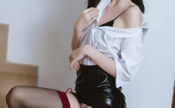 许岚LAN NO.33 黑丝皮裙OL[54P2V-874M]