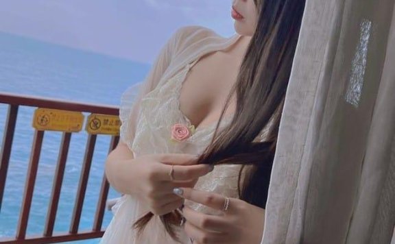 [微密圈]纪念小VV –天空不作美[17P-83M]