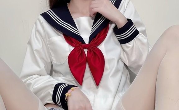 鹿八岁baby – 白丝水手服 [35P-106MB]